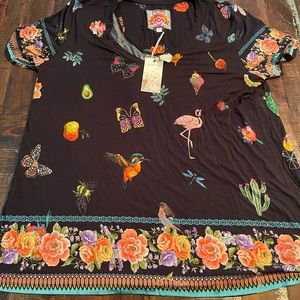 Johnny Was T-shirt size extra large.